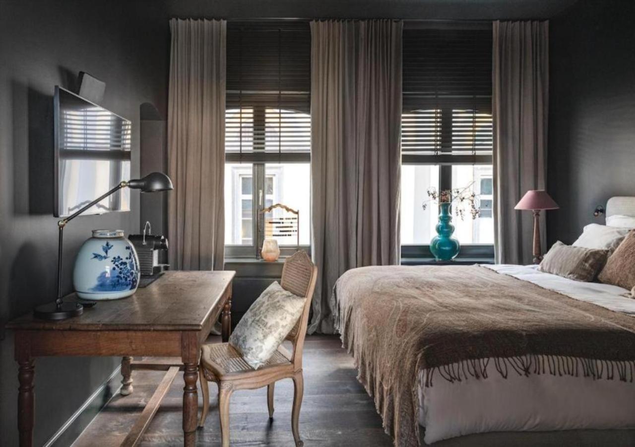 The Bank 1869 - Unique Guestrooms In The Historic Center Of ברוז' מראה חיצוני תמונה