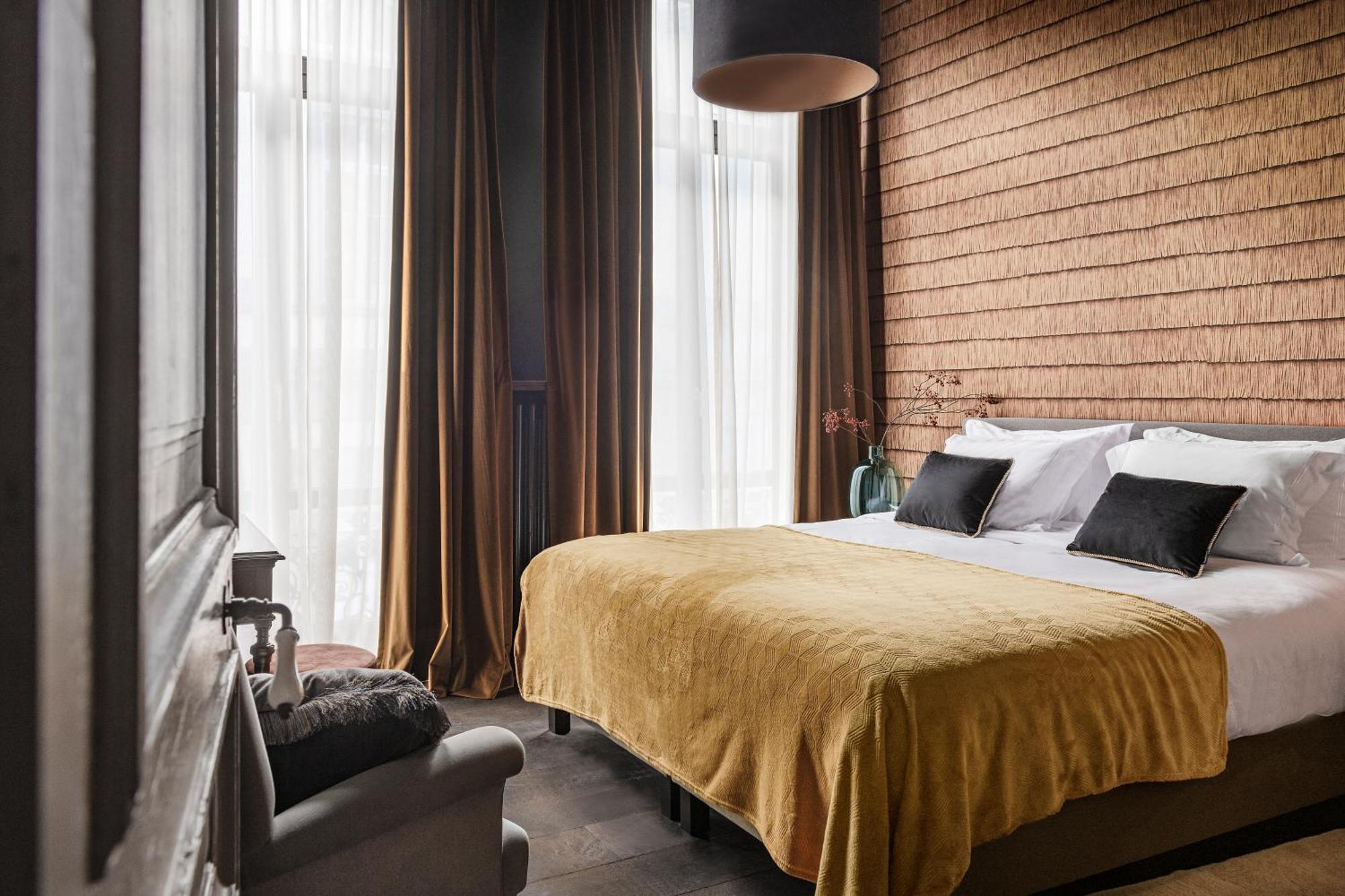 The Bank 1869 - Unique Guestrooms In The Historic Center Of ברוז' מראה חיצוני תמונה
