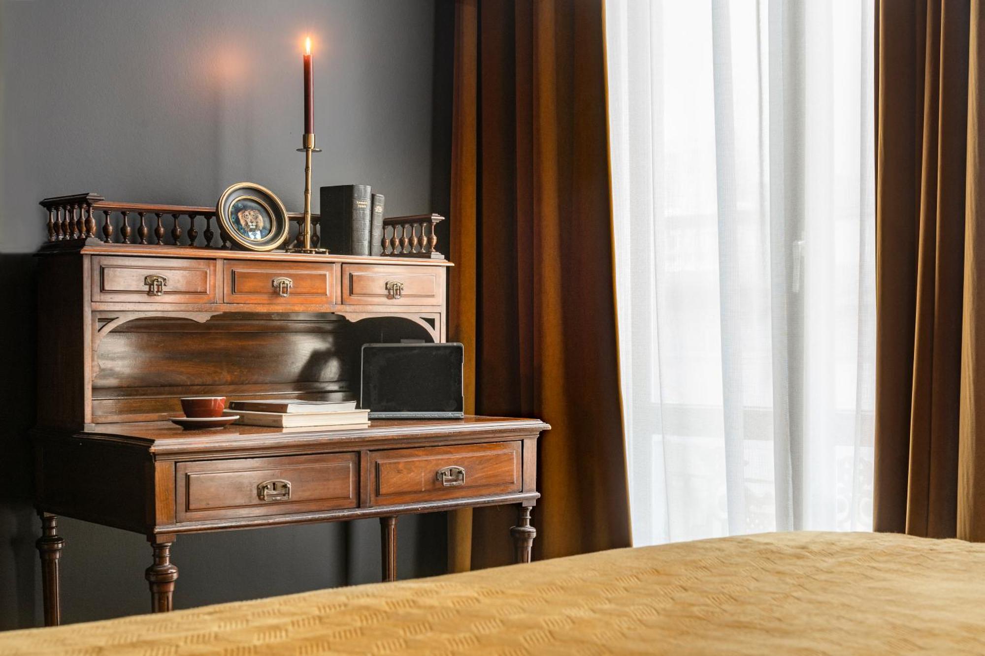 The Bank 1869 - Unique Guestrooms In The Historic Center Of ברוז' מראה חיצוני תמונה